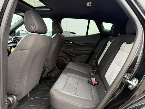 New 2026 Chevrolet Trax RS w/ Sunroof Package FWD image 5
