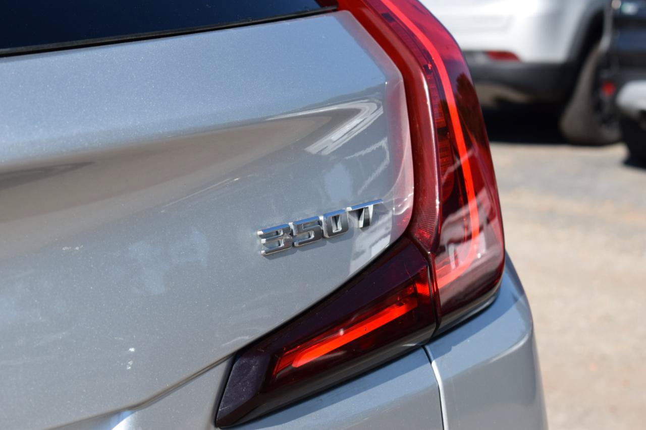 Used 2021 Cadillac XT4 Premium Luxury AWD/4WD image 13
