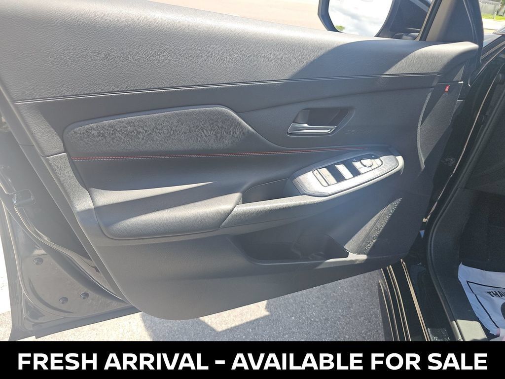 Used 2026 Nissan Sentra SR w/ Floor Mat Package FWD image 8