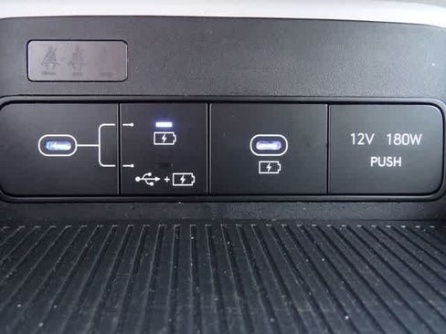 Used 2025 Hyundai Kona SEL FWD image 29