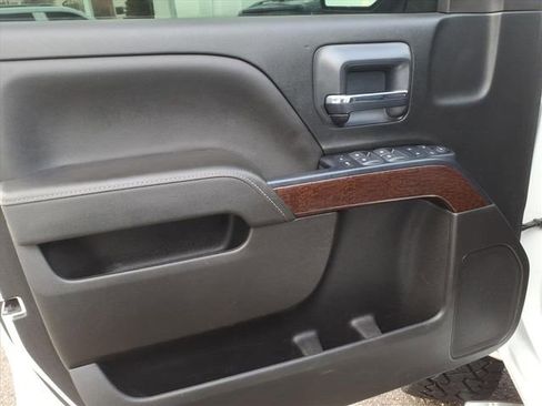 Used 2018 GMC Sierra 1500 SLE image 9