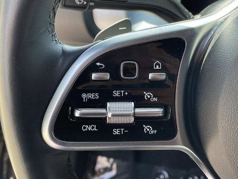 Used 2023 Mercedes-Benz GLB 250 image 12