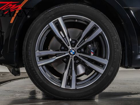 Used 2022 BMW X7 xDrive40i w/ M Sport Package image 14