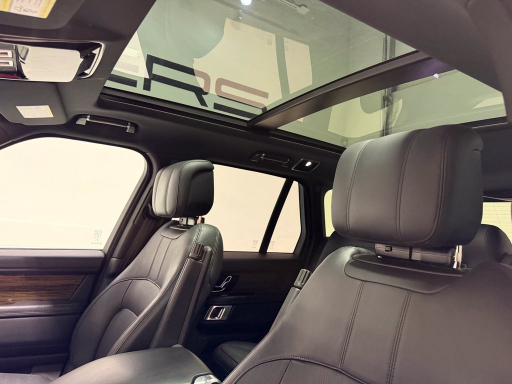 Used 2018 Land Rover Range Rover HSE AWD/4WD image 24