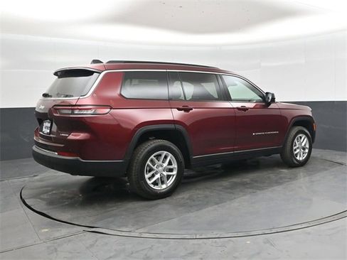 New 2025 Jeep Grand Cherokee L Laredo image 3