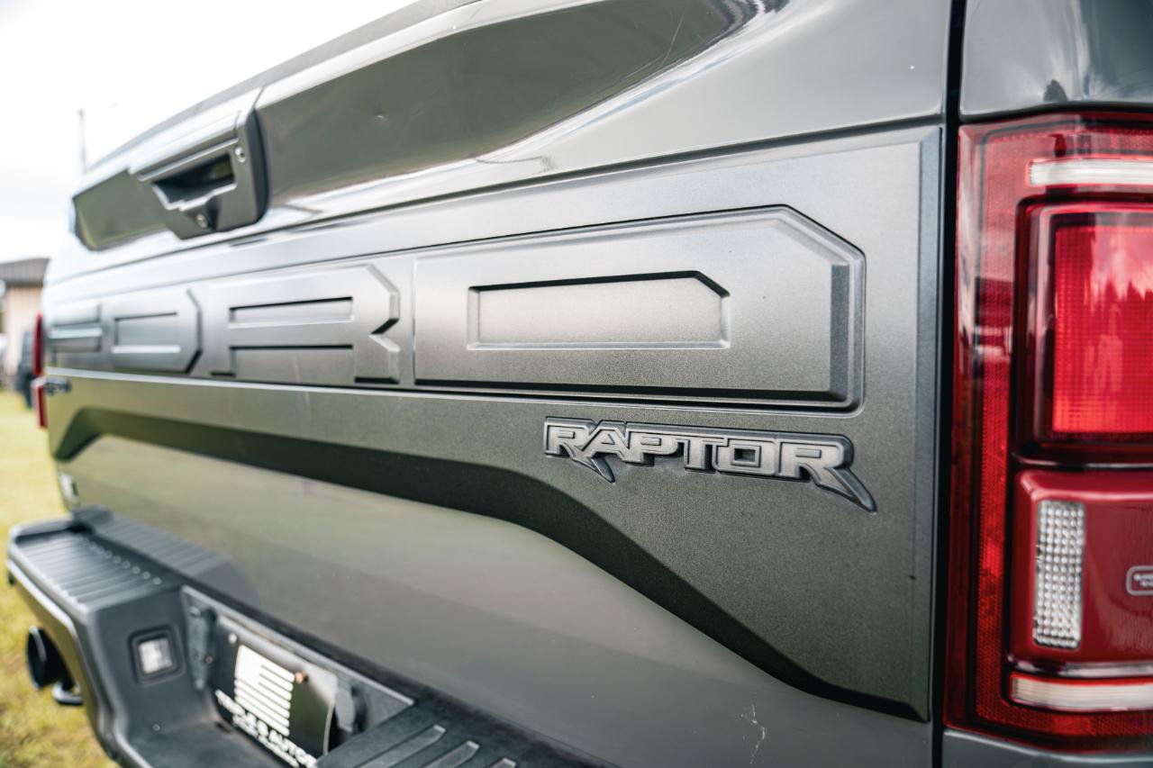 Used 2018 Ford F150 Raptor w/ Equipment Group 802A Luxury AWD/4WD image 14