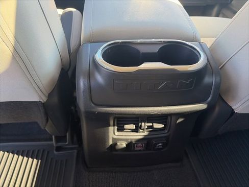 Used 2021 Nissan Titan SV w/ SV Convenience Package image 13