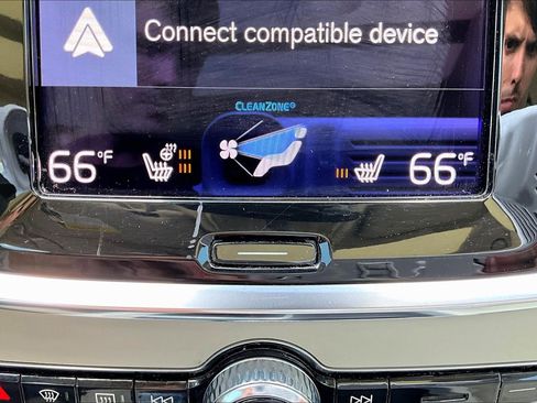 Used 2022 Volvo S60 B5 Momentum AWD/4WD image 15