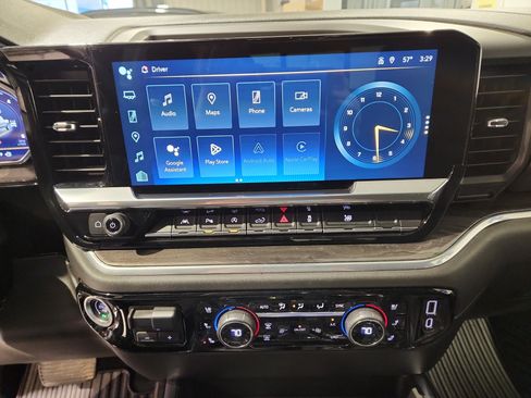 Used 2022 Chevrolet Silverado 1500 LTZ w/ LTZ Convenience Package II image 8