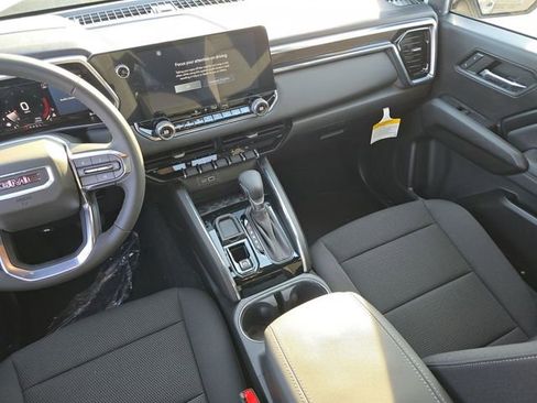 Used 2024 GMC Canyon Elevation w/ Convenience Package image 10