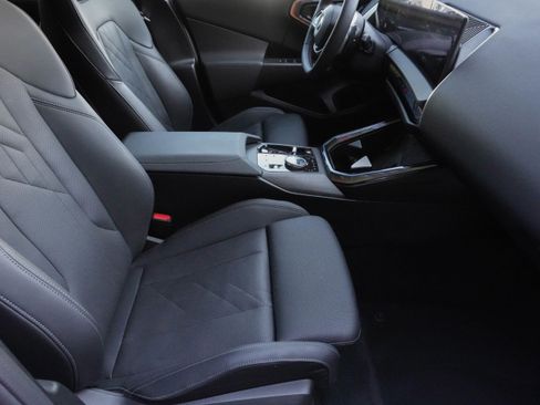 Used 2025 BMW X3 xDrive30i w/ Premium Package AWD/4WD image 13