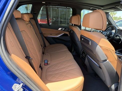 Used 2025 BMW X5 M60i AWD/4WD image 17