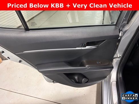 Used 2024 Toyota Camry SE image 16