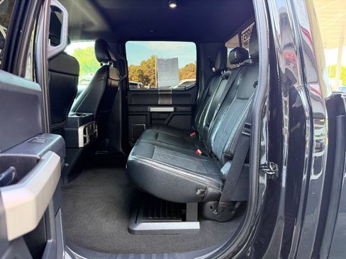 Used 2022 Ford F250 Lariat w/ Black Appearance Package AWD/4WD image 34