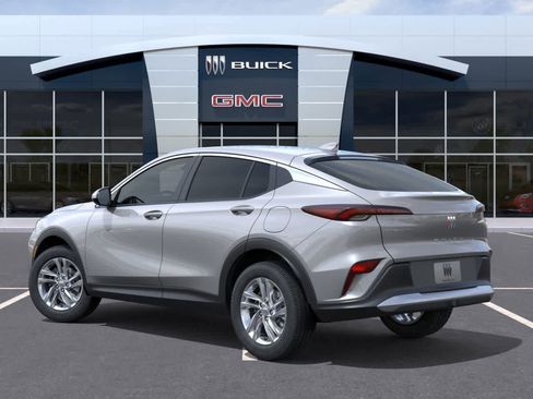 New 2025 Buick Envista Preferred image 3