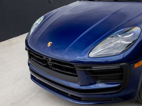 New 2025 Porsche Macan image 33