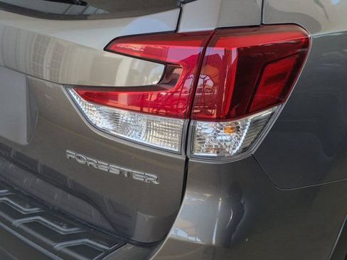 Used 2021 Subaru Forester Limited AWD/4WD image 9