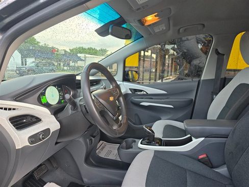 Used 2018 Chevrolet Bolt LT FWD image 13