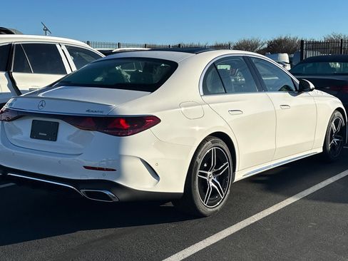 New 2026 Mercedes-Benz E 350 4MATIC Sedan image 4