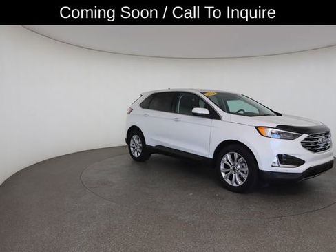 Used 2024 Ford Edge Titanium w/ Equipment Group 301A AWD/4WD image 2