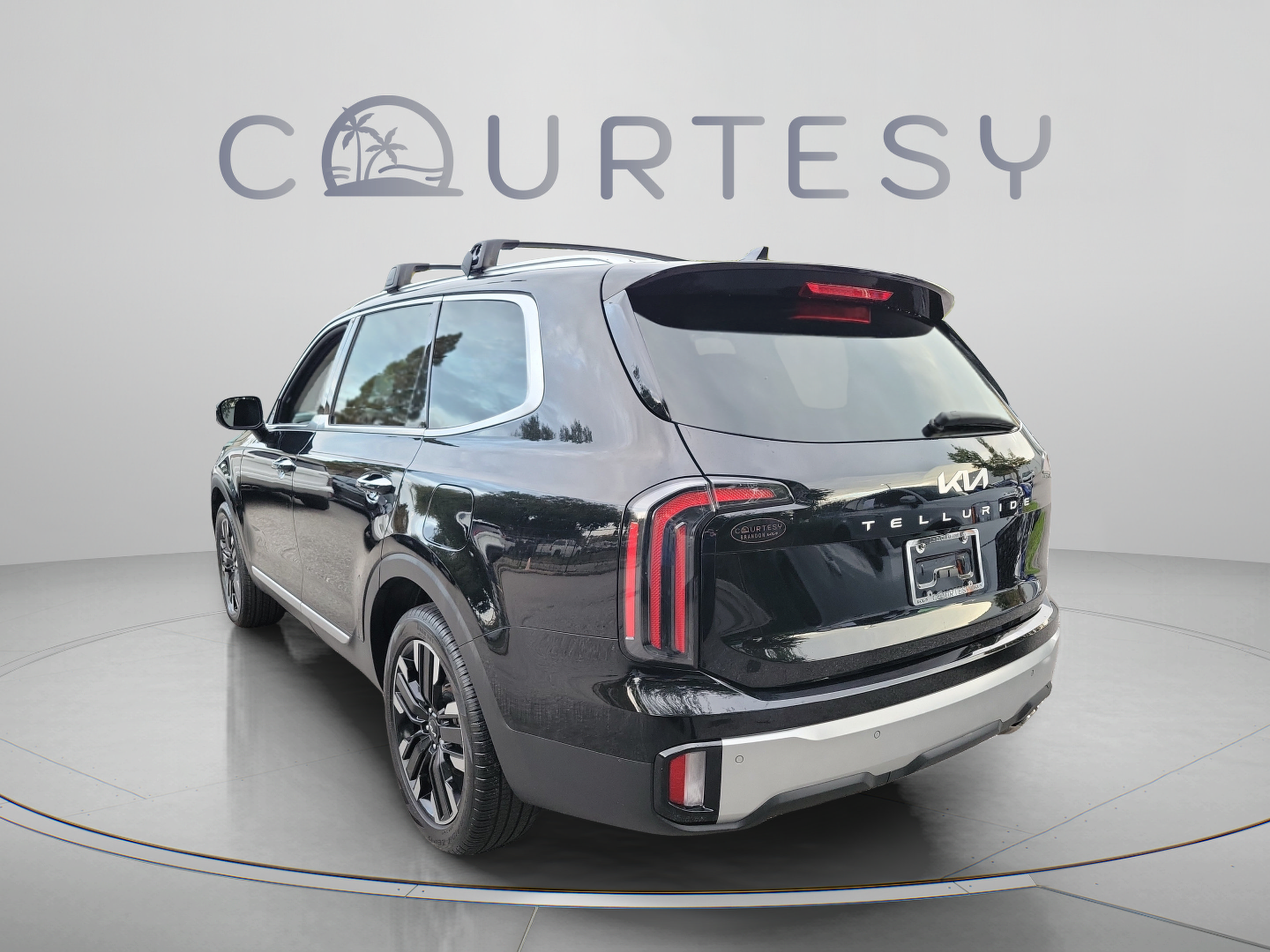 Certified 2024 Kia Telluride SX FWD image 2