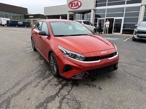 Certified 2023 Kia Forte GT-Line FWD image 4