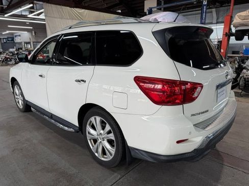 Used 2018 Nissan Pathfinder SL w/ SL Premium Package AWD/4WD image 2