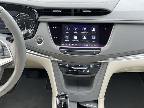 Certified 2022 Cadillac XT5 Premium Luxury image 13