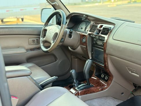 Used 1999 Toyota 4Runner Limited AWD/4WD image 19