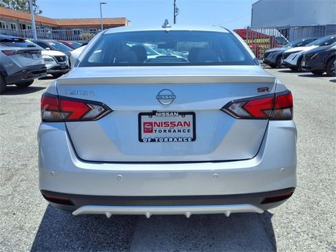 New 2025 Nissan Versa SR w/ Trunk Package image 9