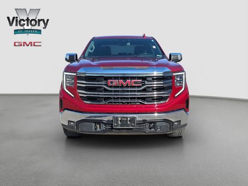 Used 2024 GMC Sierra 1500 SLT w/ X31 Off-Road Package AWD/4WD image 2