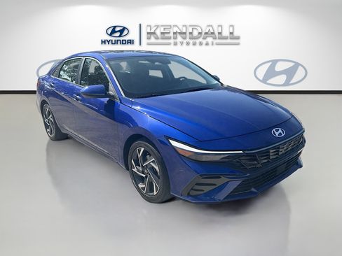 Used 2024 Hyundai Elantra SEL w/ Convenience Package FWD image 1