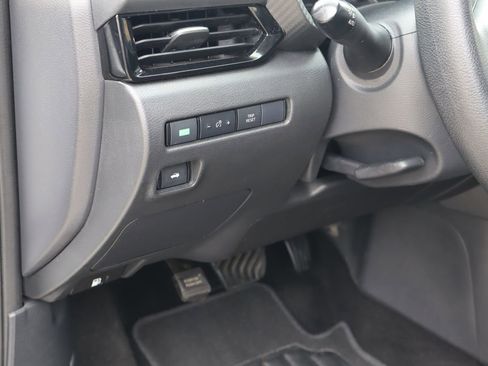 Used 2024 Nissan Sentra SV FWD image 21