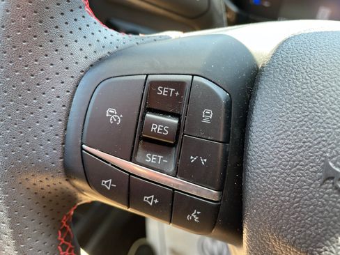 Used 2024 Ford Escape ST-Line Select w/ Tech Pack #1 AWD/4WD image 18