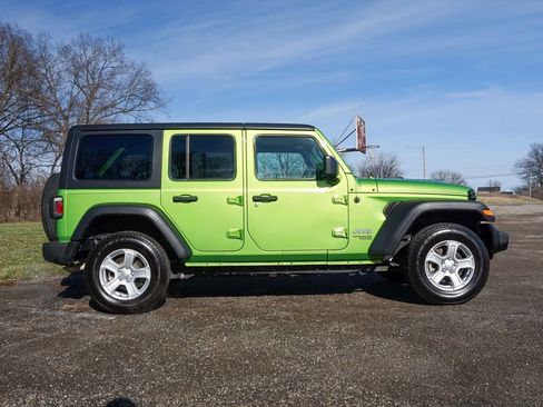 Used 2018 Jeep Wrangler Unlimited Sport S image 2