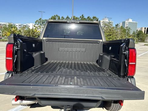 Used 2025 Toyota Tacoma TRD Off-Road image 13