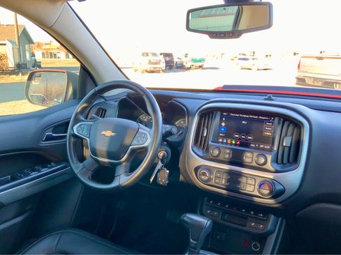 Used 2020 Chevrolet Colorado ZR2 image 34