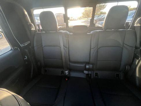 New 2025 Jeep Gladiator Rubicon AWD/4WD image 5