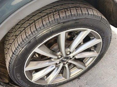 Used 2020 Lincoln Corsair Reserve image 11