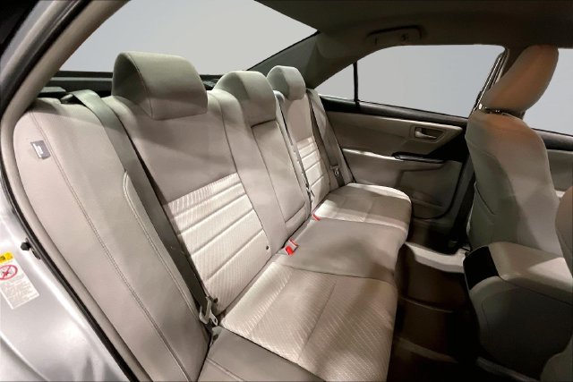 Used 2015 Toyota Camry LE FWD image 27