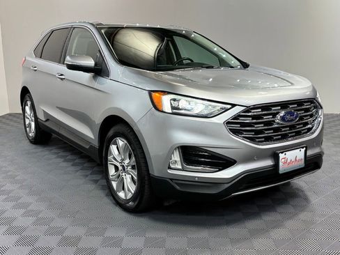 Used 2022 Ford Edge Titanium AWD/4WD image 7
