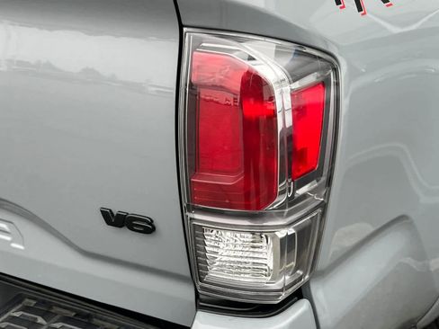 Certified 2020 Toyota Tacoma TRD Sport image 17