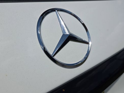 New 2026 Mercedes-Benz GLC 300 image 37