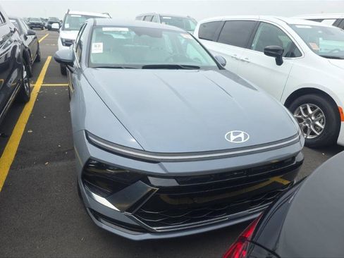 Used 2025 Hyundai Sonata SEL FWD image 8