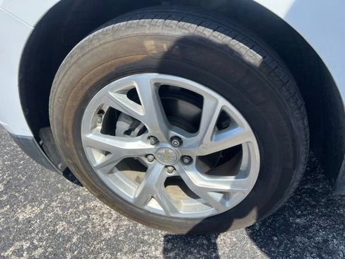 Used 2019 Chevrolet Equinox Premier FWD image 5