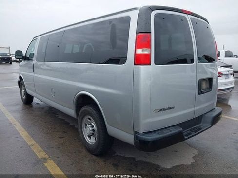 Used 2019 Chevrolet Express 3500 LS RWD image 3