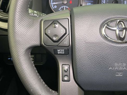 Used 2020 Toyota Tacoma TRD Sport AWD/4WD image 28