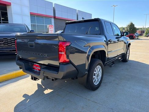Used 2024 Toyota Tacoma SR AWD/4WD image 4