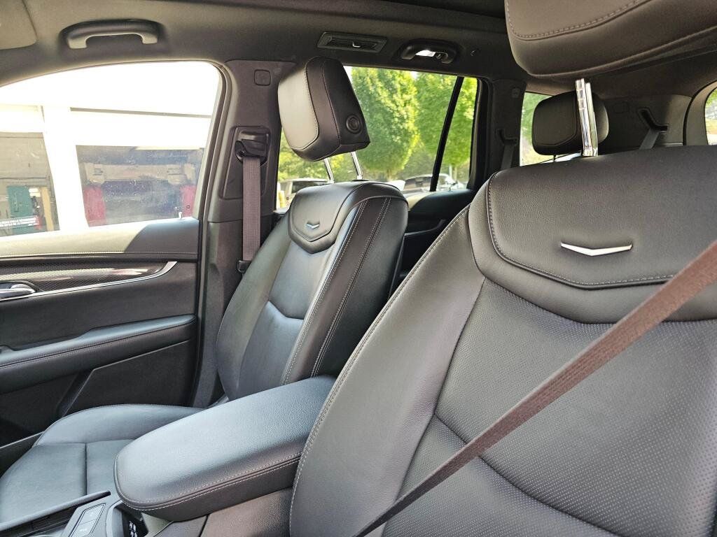 Used 2024 Cadillac XT6 Sport w/ Technology Package AWD/4WD image 26