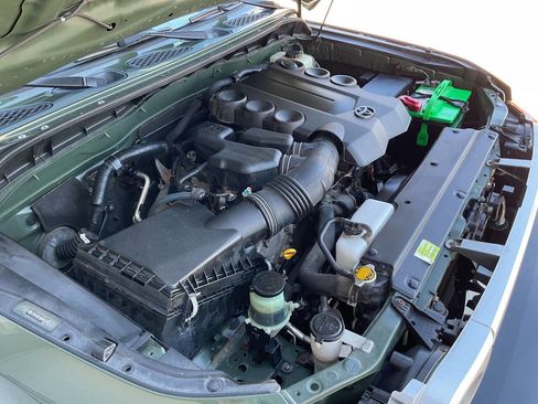 Used 2011 Toyota FJ Cruiser 4WD w/ Convenience Pkg image 58